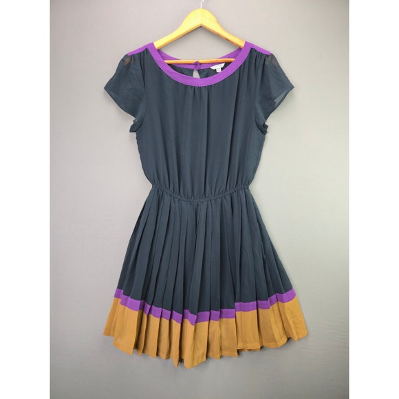 I Love H81 Dresses & Skirts - I Love H81 Pleated Mini Dress Medium Navy Purple Colorblock Chiffon Flutter Slv